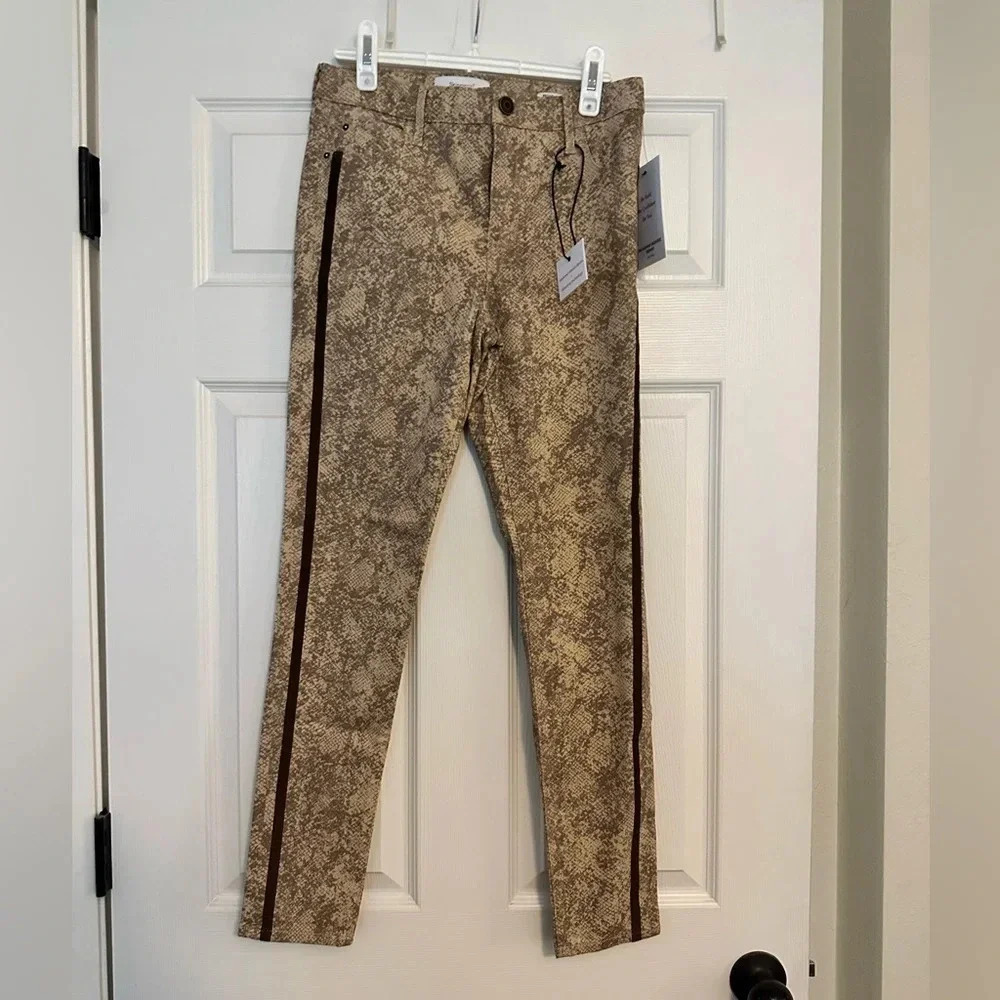 Skinny Girl Snake skin skinny pants Size 26/2